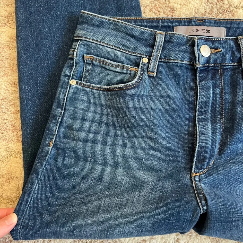 Joe's Jeans High‎ Rise Straight Crop Medium Wash Raw Hem Denim W26
